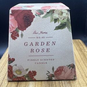 Garden Rose Finely Scented Candle in Gift Box